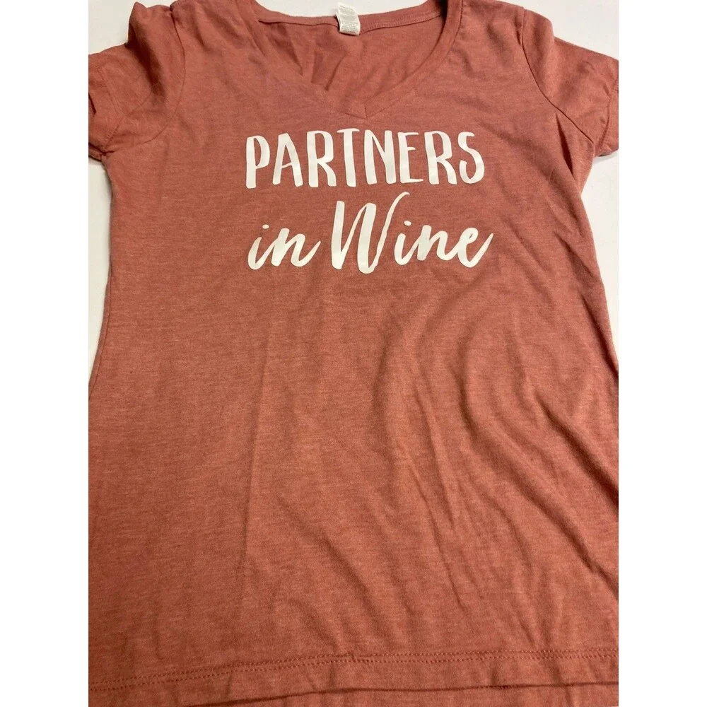 Very Important Tee Women's Pink Wine Graphic V-Neck Short Sleeve T-Shirt S